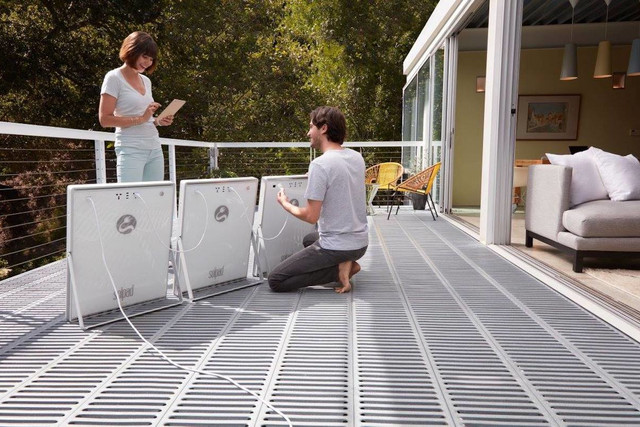 Siêu sạc dự phòng di động dùng năng lượng mặt trời để sạc đầy smartphone tới 60 lần - Ảnh 2.