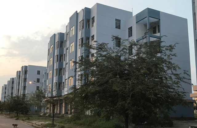 Cận cảnh khu nhà giá rẻ gần 2.000 căn hộ vắng bóng người tại huyện Bình Chánh - Ảnh 5.