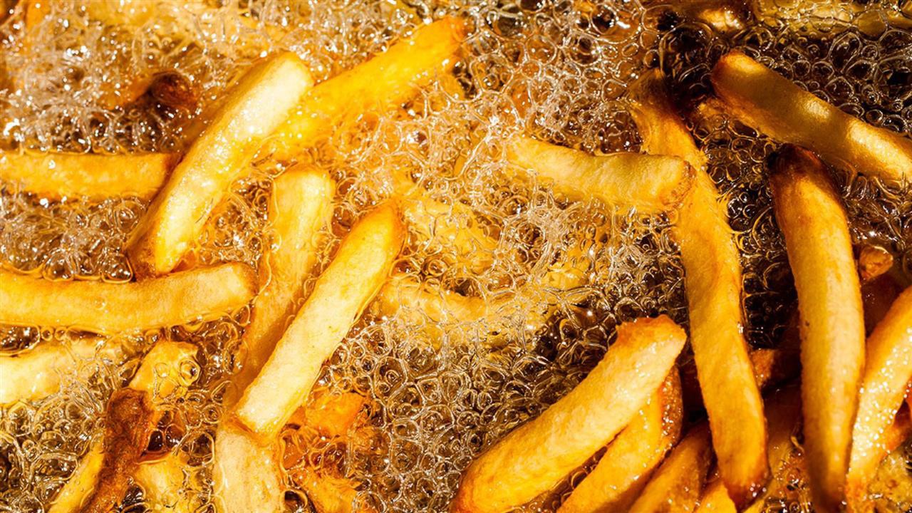 Muốn giảm cân thành công trong mùa đông thì nhất định phải kiêng 7 loại thực phẩm này - Ảnh 6. Muốn giảm cân thành công trong mùa đông thì nhất định phải kiêng 7 loại thực phẩm này - Ảnh 6.