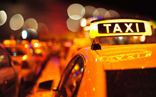 Chuyến taxi lúc 4 giờ sáng và 34 nghìn đồng tiền thừa gây thị phi - Ảnh 1.
