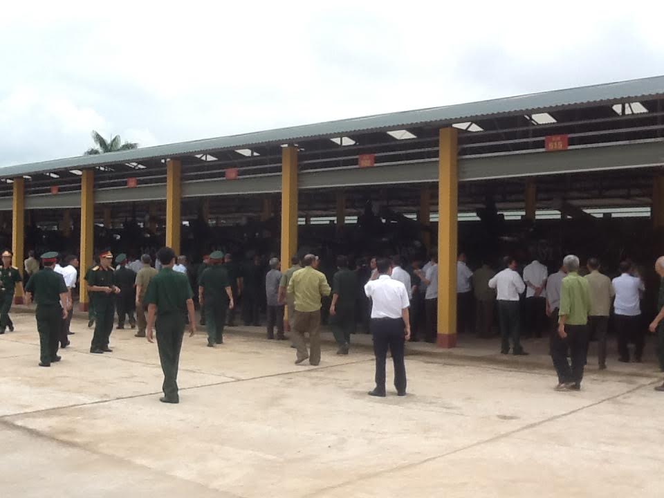 Thăm lại những con chiến mã thân thương và mái nhà chung ấm áp - Lữ đoàn xe tăng 203 - Ảnh 2. Thăm lại những con chiến mã thân thương và mái nhà chung ấm áp - Lữ đoàn xe tăng 203 - Ảnh 2.