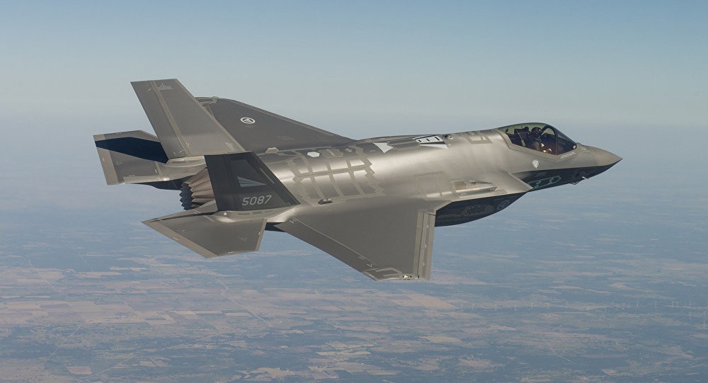 Lầu Năm Góc cũng không tin siêu vũ khí F-35 đủ sức vượt qua S-300 ở Syria? - Ảnh 1. Lầu Năm Góc cũng không tin siêu vũ khí F-35 đủ sức vượt qua S-300 ở Syria? - Ảnh 1.