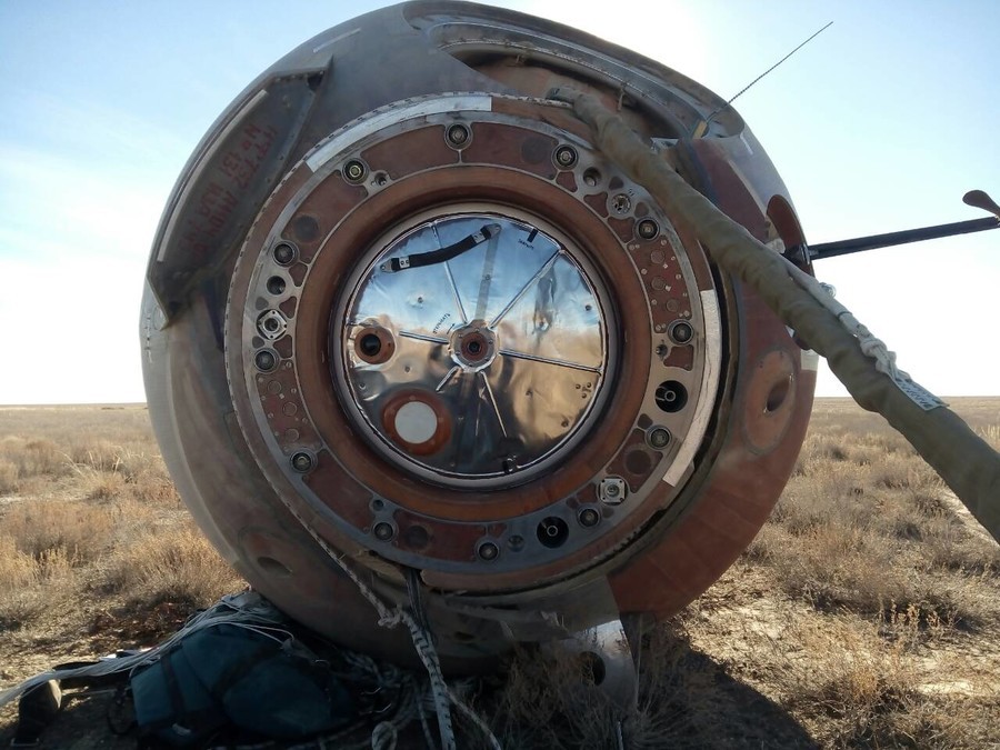 Giây phút bàng hoàng ở Trung tâm vũ trụ Nga: Tàu Soyuz gặp tai nạn! - Ảnh 4. Giây phút bàng hoàng ở Trung tâm vũ trụ Nga: Tàu Soyuz gặp tai nạn! - Ảnh 4.