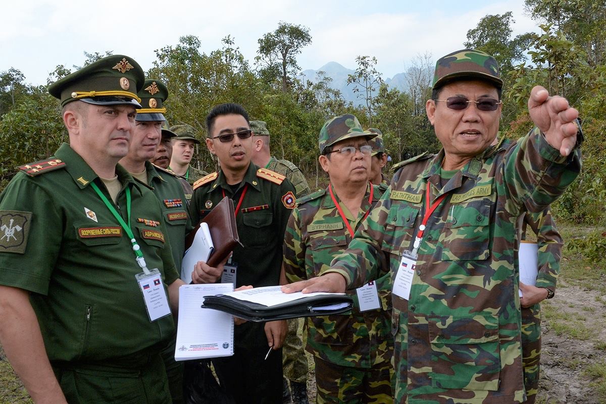 Trang bị hiện đại của lính công binh Nga đang hoạt động tại Lào - Ảnh 3. Trang bị hiện đại của lính công binh Nga đang hoạt động tại Lào - Ảnh 3.
