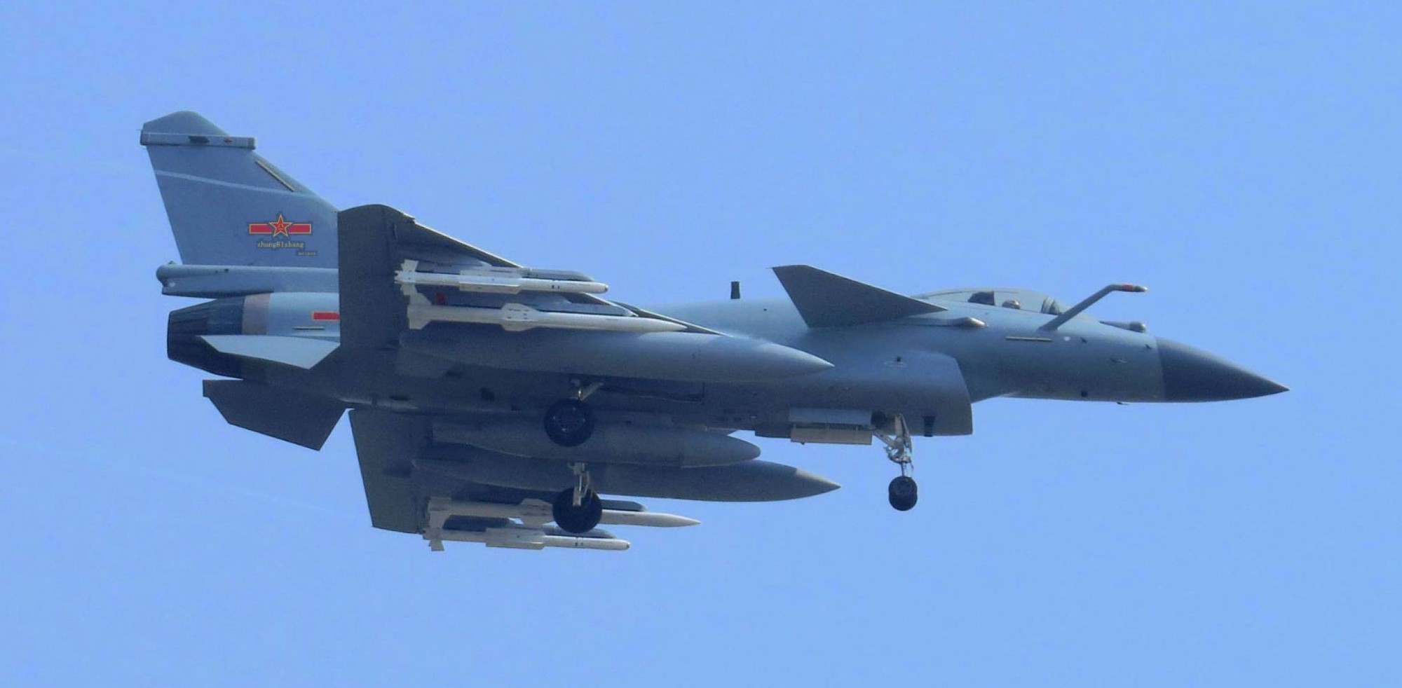 Câu trả lời của TQ trước F-16 và MiG-29: Vì sao TG vẫn sợ tiêm kích J-10 Made in China? - Ảnh 1. Câu trả lời của TQ trước F-16 và MiG-29: Vì sao TG vẫn sợ tiêm kích J-10 Made in China? - Ảnh 1.