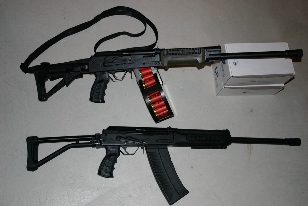 Chiêm ngưỡng súng trường hai nòng Siamese M16 siêu độc đáo - Ảnh 1. Chiêm ngưỡng súng trường hai nòng Siamese M16 siêu độc đáo - Ảnh 1.