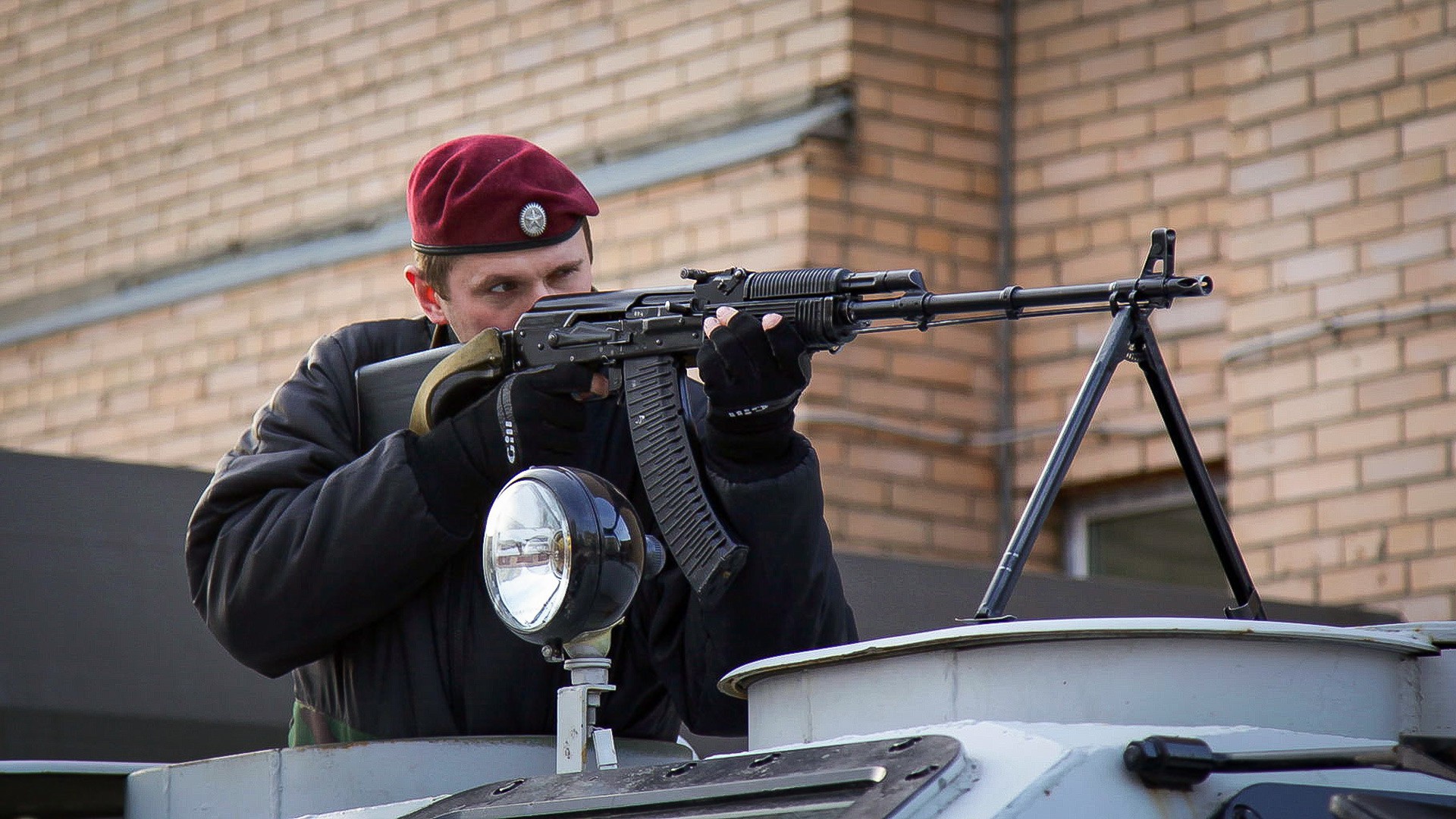 3 vũ khí Nga xuất khẩu nhiều nhất Thế kỷ 20: AK-47 đứng thứ mấy? - Ảnh 1. 3 vũ khí Nga xuất khẩu nhiều nhất Thế kỷ 20: AK-47 đứng thứ mấy? - Ảnh 1.