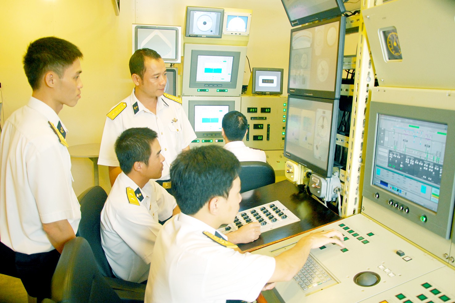 Nga cung cấp cho Việt Nam những vũ khí hiện đại bậc nhất và hơn thế nữa - Ảnh 2. Nga cung cấp cho Việt Nam những vũ khí hiện đại bậc nhất và hơn thế nữa - Ảnh 2.