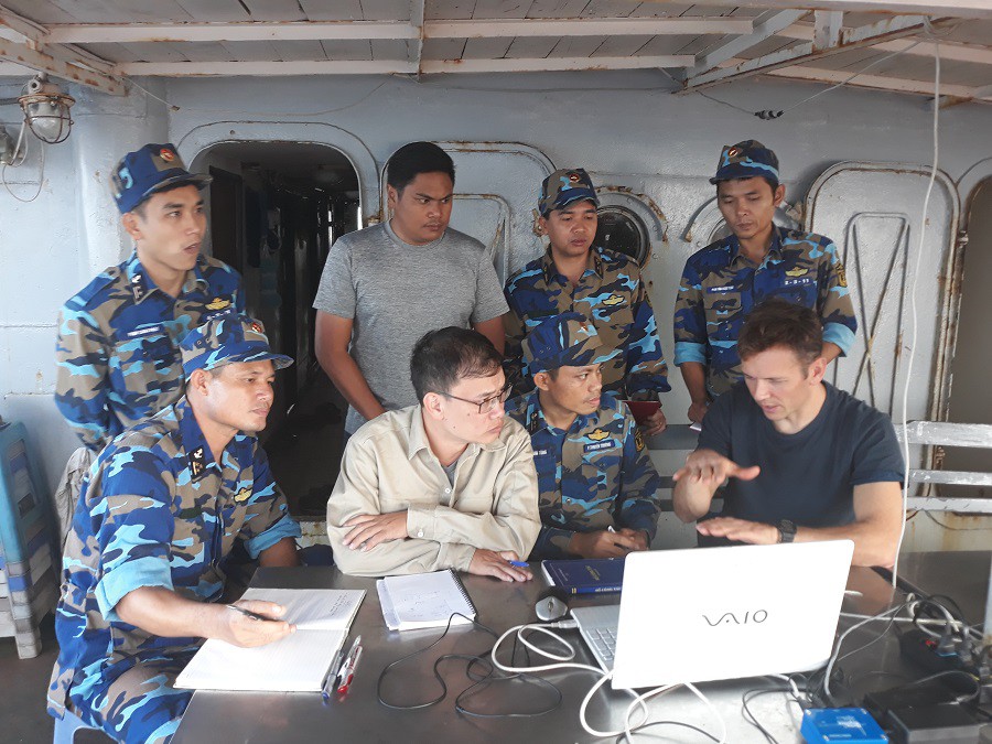 Đoàn Đo đạc biên vẽ hải đồ và nghiên cứu biển tập huấn chuyển giao công nghệ mới - Ảnh 2. Đoàn Đo đạc biên vẽ hải đồ và nghiên cứu biển tập huấn chuyển giao công nghệ mới - Ảnh 2.