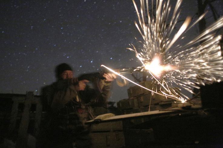 Báo Mỹ ngậm ngùi thừa nhận: Chiến tranh tổng lực Ukraine-Nga là châu chấu đá voi - Ảnh 1. Báo Mỹ ngậm ngùi thừa nhận: Chiến tranh tổng lực Ukraine-Nga là châu chấu đá voi - Ảnh 1.