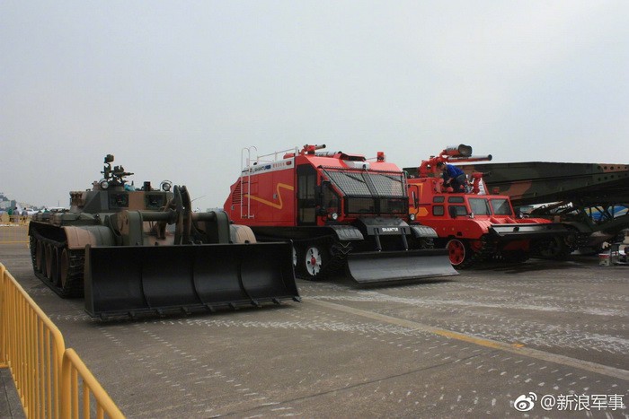 Hoa mắt trước gia đình xe tăng Type 59 nâng cấp tại Zhuhai Airshow 2018 - Ảnh 6. Hoa mắt trước gia đình xe tăng Type 59 nâng cấp tại Zhuhai Airshow 2018 - Ảnh 6.