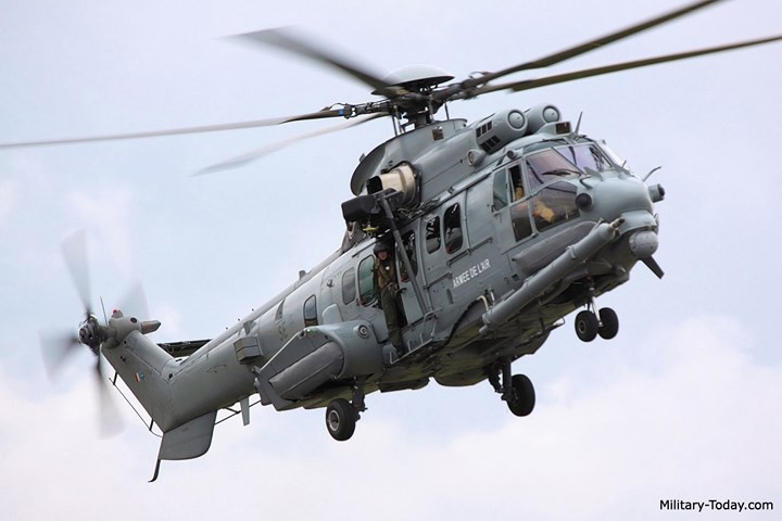 Ảnh: Sức mạnh của trực thăng vận tải chiến thuật tầm xa EC-725 Caracal - Ảnh 3. Ảnh: Sức mạnh của trực thăng vận tải chiến thuật tầm xa EC-725 Caracal - Ảnh 3.