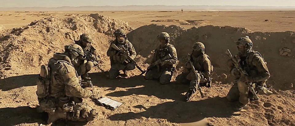 Đặc nhiệm Nga và Sư đoàn 4 Syria kèm vũ khí mới dồn về miền Nam Syria: Chờ bão lửa sấm sét - Ảnh 2. Đặc nhiệm Nga và Sư đoàn 4 Syria kèm vũ khí mới dồn về miền Nam Syria: Chờ bão lửa sấm sét - Ảnh 2.