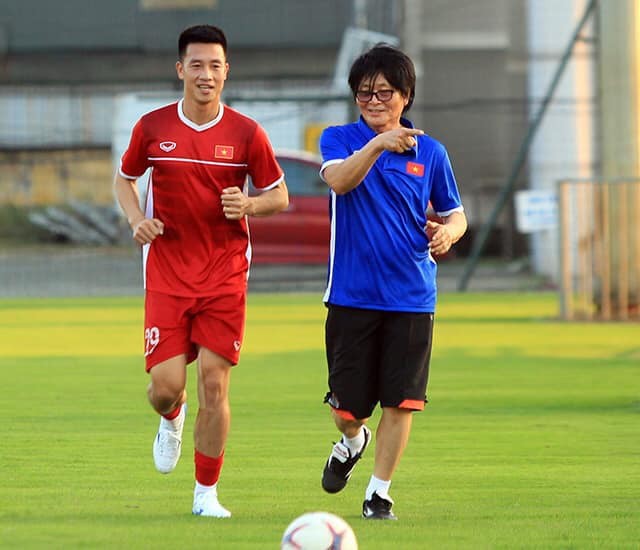 AFF Cup 2018, Đội tuyển Việt Nam, tiền vệ nguyễn huy hùng