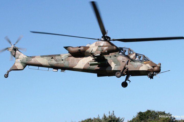 Trực thăng tấn công AH-2 Rooivalk với uy lực không thể xem nhẹ - Ảnh 3. Trực thăng tấn công AH-2 Rooivalk với uy lực không thể xem nhẹ - Ảnh 3.