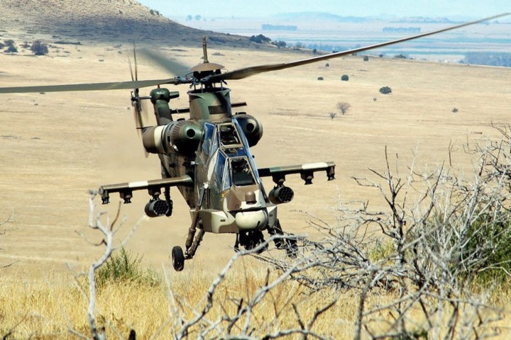 Trực thăng tấn công AH-2 Rooivalk với uy lực không thể xem nhẹ - Ảnh 8. Trực thăng tấn công AH-2 Rooivalk với uy lực không thể xem nhẹ - Ảnh 8.