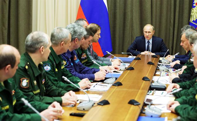Xe tăng Armata, tên lửa Yars và tiêm kích Su-57 đã mắc kẹt trong nhà máy: TT Putin ra tay - Ảnh 2. Xe tăng Armata, tên lửa Yars và tiêm kích Su-57 đã mắc kẹt trong nhà máy: TT Putin ra tay - Ảnh 2.