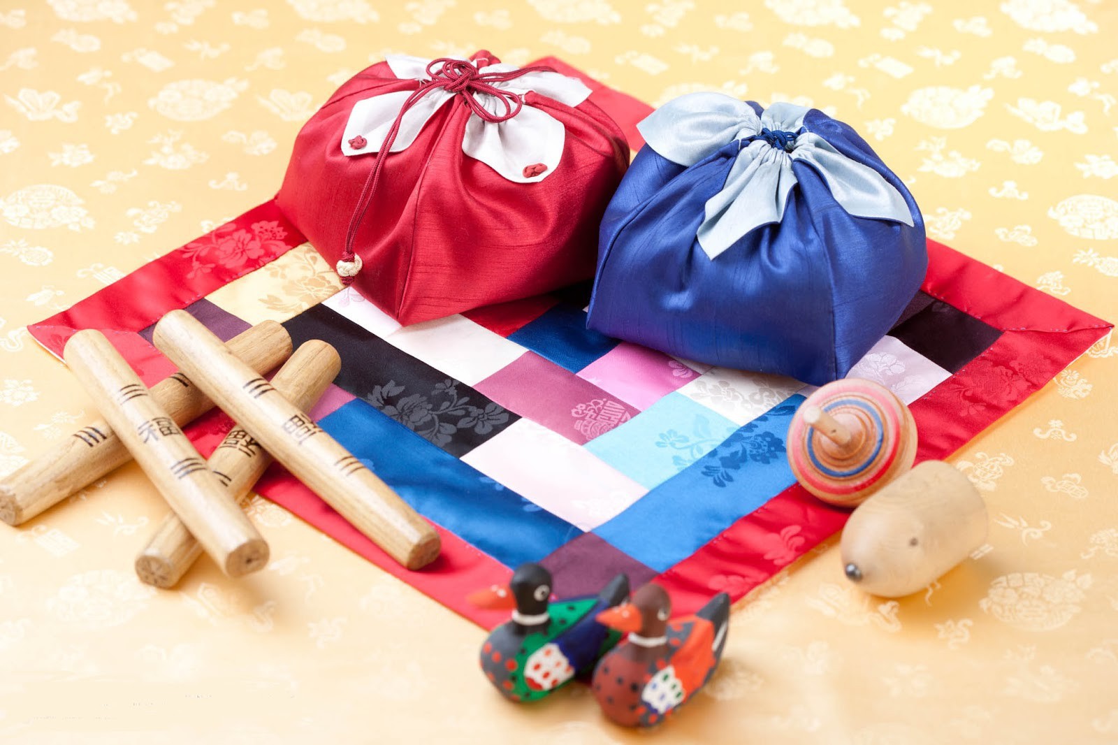 8 điều thú vị về ngày Tết ở Hàn Quốc: Điều thứ 3 cũng giống với văn hóa truyền thống Việt Nam - Ảnh 9. 8 điều thú vị về ngày Tết ở Hàn Quốc: Điều thứ 3 cũng giống với văn hóa truyền thống Việt Nam - Ảnh 9.