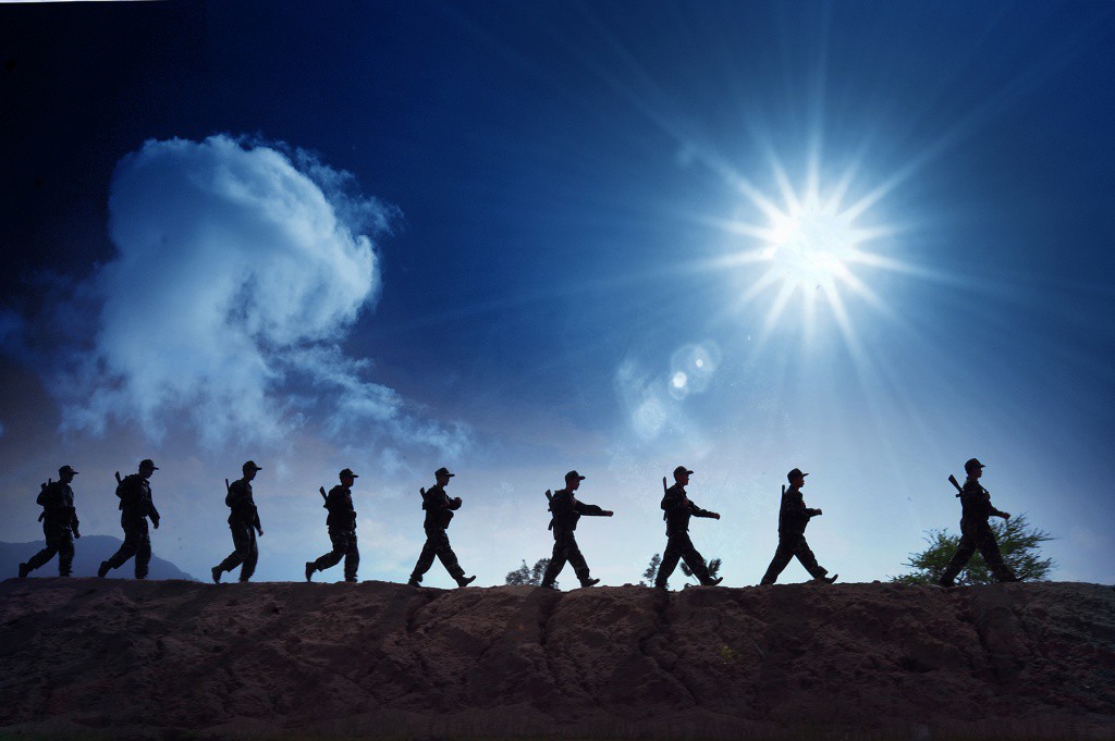 Muốn chiến thắng, trước hết mỗi người lính phải... sống đã - Ảnh 2. Muốn chiến thắng, trước hết mỗi người lính phải... sống đã - Ảnh 2.