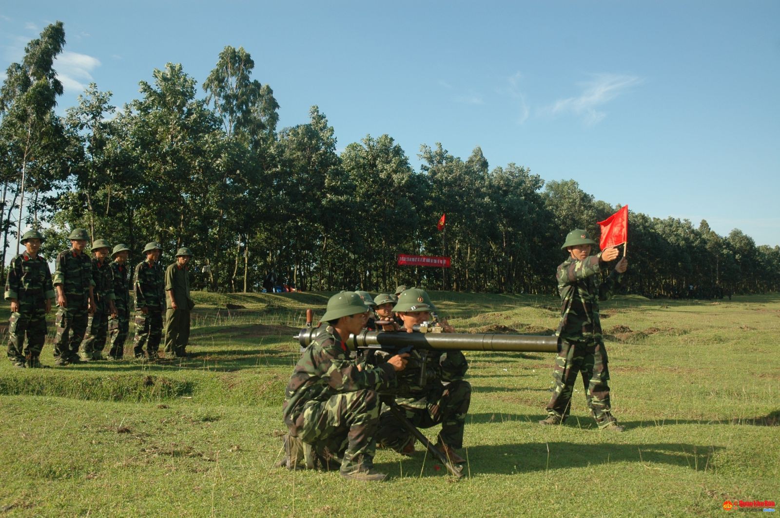 Chuyện về người sư đoàn trưởng khôn khéo tạo vỏ bọc, thoát khỏi hỏa ngục trở về đội ngũ - Ảnh 3. Chuyện về người sư đoàn trưởng khôn khéo tạo vỏ bọc, thoát khỏi hỏa ngục trở về đội ngũ - Ảnh 3.