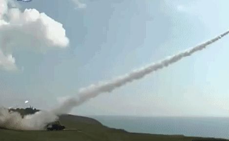 Tổ hợp tên lửa bờ Bal-E: Sẵn sàng bẻ gãy các đòn đột kích từ biển bằng "cơn mưa" đạn