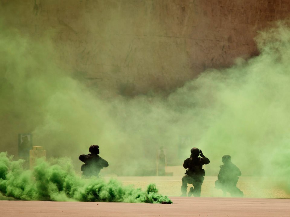 Đột kích lò đào tạo đặc nhiệm tinh nhuệ cho cả thế giới - Ảnh 12. Đột kích lò đào tạo đặc nhiệm tinh nhuệ cho cả thế giới - Ảnh 12.