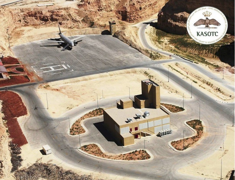 Đột kích lò đào tạo đặc nhiệm tinh nhuệ cho cả thế giới - Ảnh 5. Đột kích lò đào tạo đặc nhiệm tinh nhuệ cho cả thế giới - Ảnh 5.