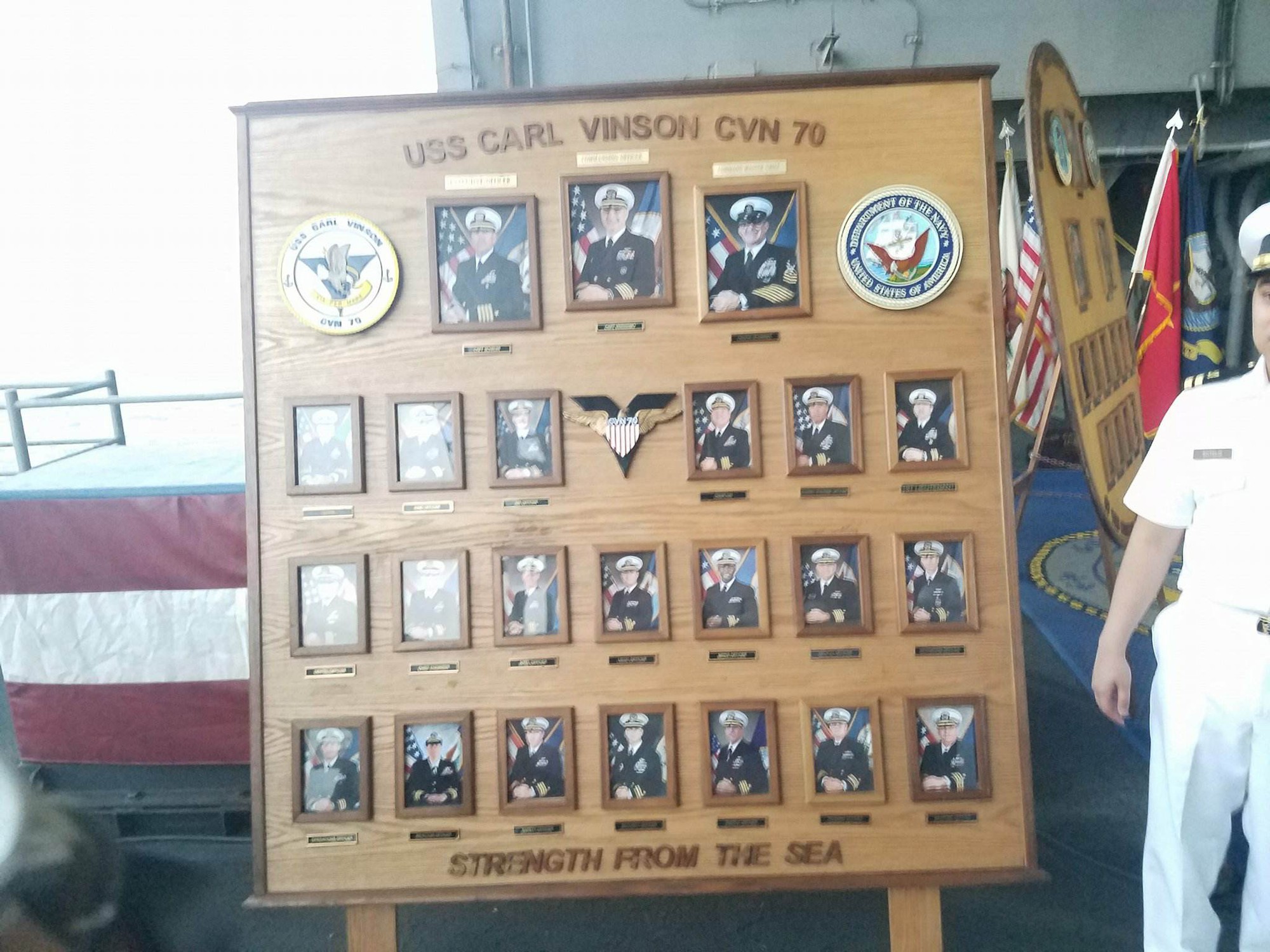 Dàn máy bay khủng trên tàu sân bay Mỹ USS Carl Vinson ở Đà Nẵng: Có treo vũ khí không? - Ảnh 7. Dàn máy bay khủng trên tàu sân bay Mỹ USS Carl Vinson ở Đà Nẵng: Có treo vũ khí không? - Ảnh 7.