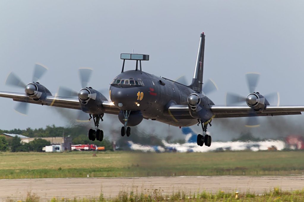 Nga cao tay ở Syria: A-50 và IL-38N - Tàu nổi hay ngầm, chiến cơ và tên lửa Mỹ lộ hàng - Ảnh 3. Nga cao tay ở Syria: A-50 và IL-38N - Tàu nổi hay ngầm, chiến cơ và tên lửa Mỹ lộ hàng - Ảnh 3.