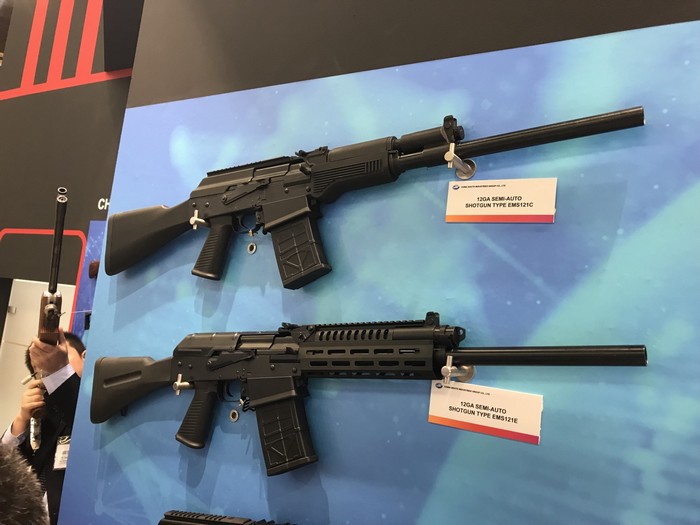 Vũ khí nhái của Trung Quốc tràn ngập triển lãm vũ khí quốc tế IWA 2018 - Ảnh 16. Vũ khí nhái của Trung Quốc tràn ngập triển lãm vũ khí quốc tế IWA 2018 - Ảnh 16.