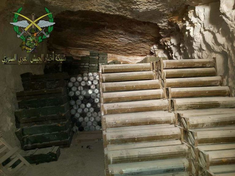 Phiến quân thánh chiến đầu hàng, giao nộp gần 40 xe tăng cho Quân đội Chính phủ Syria - Ảnh 4. Phiến quân thánh chiến đầu hàng, giao nộp gần 40 xe tăng cho Quân đội Chính phủ Syria - Ảnh 4.