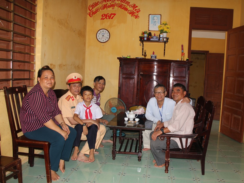 Cảnh sát giao thông ở Trường Sa và nhà giàn DK1 - Ảnh 7. Cảnh sát giao thông ở Trường Sa và nhà giàn DK1 - Ảnh 7.