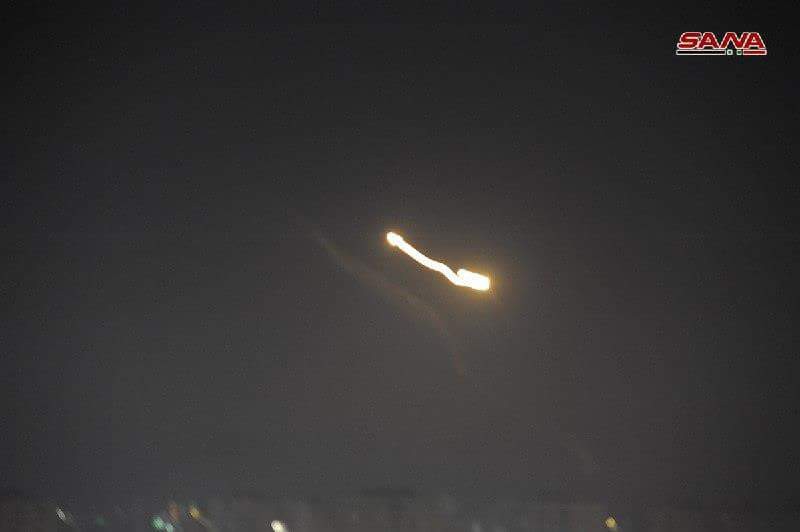 Đáp trả vụ tập kích 20 tên lửa, Israel hủy diệt trạm radar của Syria: Chiến sự nóng bỏng - Ảnh 5. Đáp trả vụ tập kích 20 tên lửa, Israel hủy diệt trạm radar của Syria: Chiến sự nóng bỏng - Ảnh 5.