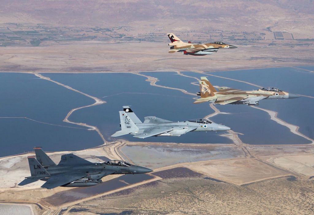 Iran đi nước cờ khôn ngoan: Đấu một mất một còn với Israel ngay ở Syria? - Ảnh 1. Iran đi nước cờ khôn ngoan: Đấu một mất một còn với Israel ngay ở Syria? - Ảnh 1.