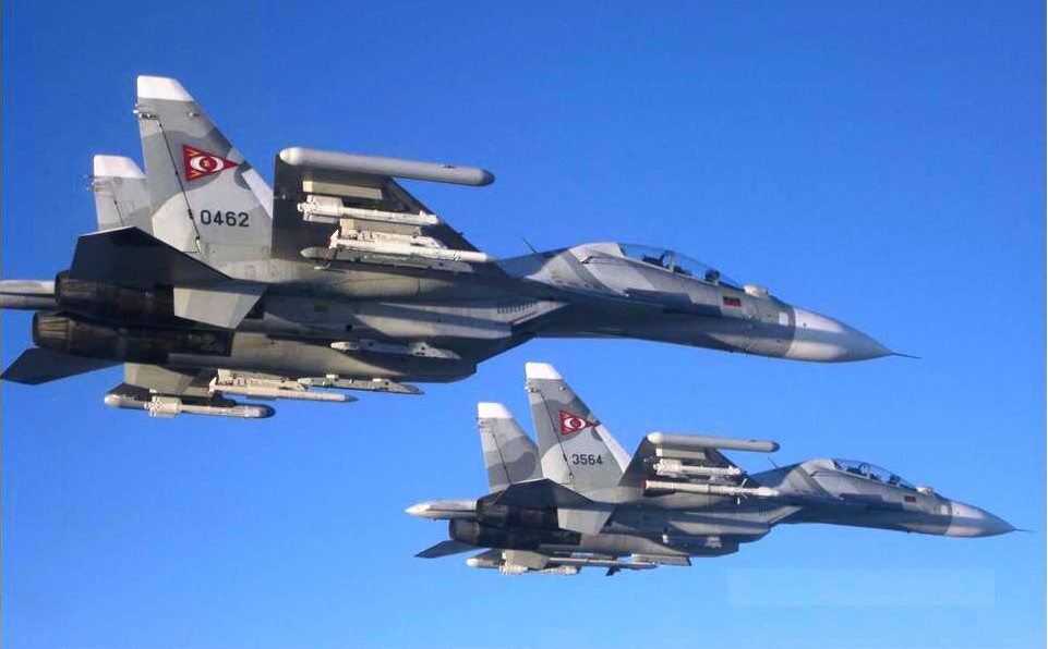 Su-30MK2 có đủ sức bắt chết tiêm kích tàng hình J-20 Trung Quốc như Su-30MKI? - Ảnh 2. Su-30MK2 có đủ sức bắt chết tiêm kích tàng hình J-20 Trung Quốc như Su-30MKI? - Ảnh 2.