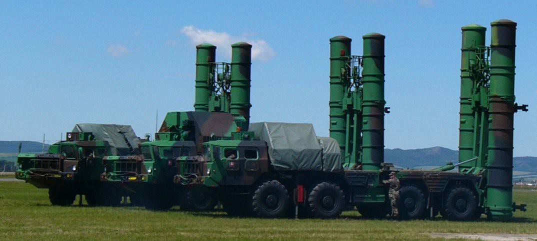 Tên lửa S-300 ra trận ở Syria có làm thay đổi cán cân lực lượng tại Trung Đông? - Ảnh 1. Tên lửa S-300 ra trận ở Syria có làm thay đổi cán cân lực lượng tại Trung Đông? - Ảnh 1.