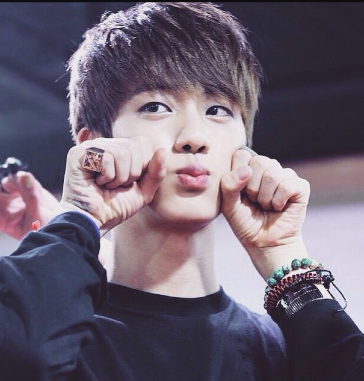 Những nét văn hóa đặc biệt và khó hiểu của Hàn Quốc: Rất quan tâm đến nhóm máu nhưng lại kiêng dùng mực đỏ - Ảnh 9. Những nét văn hóa đặc biệt và khó hiểu của Hàn Quốc: Rất quan tâm đến nhóm máu nhưng lại kiêng dùng mực đỏ - Ảnh 9.