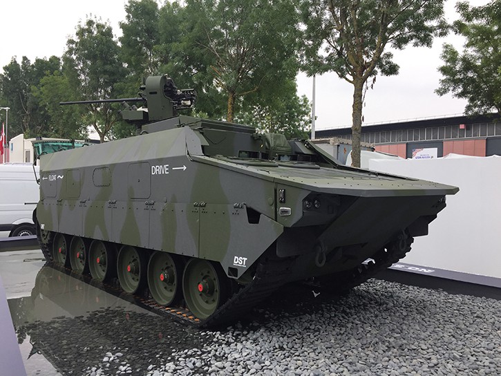Vì sao Nga và Trung Quốc không mang vũ khí nào tới triển lãm quốc phòng ở Paris? - Ảnh 5. Vì sao Nga và Trung Quốc không mang vũ khí nào tới triển lãm quốc phòng ở Paris? - Ảnh 5.