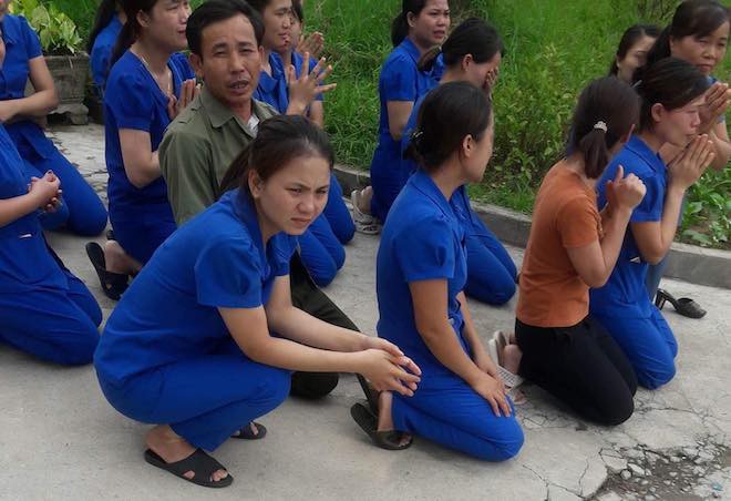 Chủ đầu tư cơ sở mầm non nói về thông tin bị tố xúi giục, dàn dựng cảnh các cô giáo quỳ xin 3 Chủ đầu tư cơ sở mầm non nói về thông tin bị tố xúi giục, dàn dựng cảnh các cô giáo quỳ xin 3