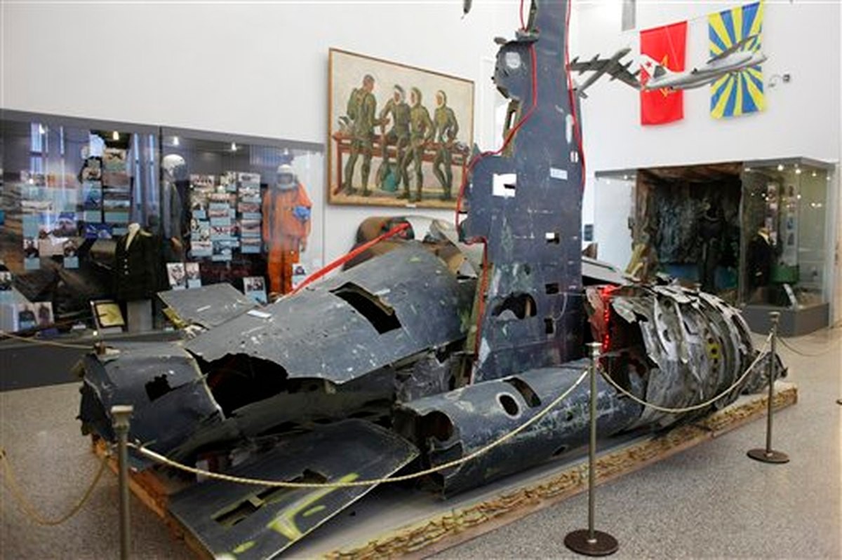 Trận đánh bi hùng: Tên lửa Liên Xô truy sát máy bay sừng sỏ của Mỹ, MiG cũng dính đạn - Ảnh 2. Trận đánh bi hùng: Tên lửa Liên Xô truy sát máy bay sừng sỏ của Mỹ, MiG cũng dính đạn - Ảnh 2.