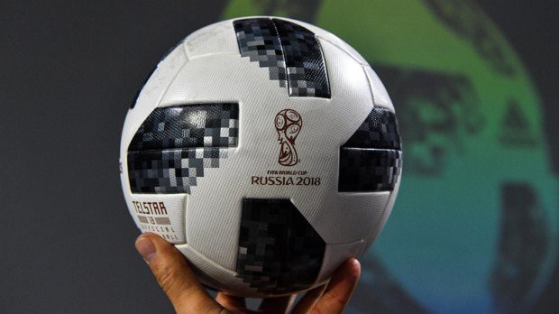 Có gì bên trong trái bóng chính thức Telstar 18 của World Cup 2018? - Ảnh 1.