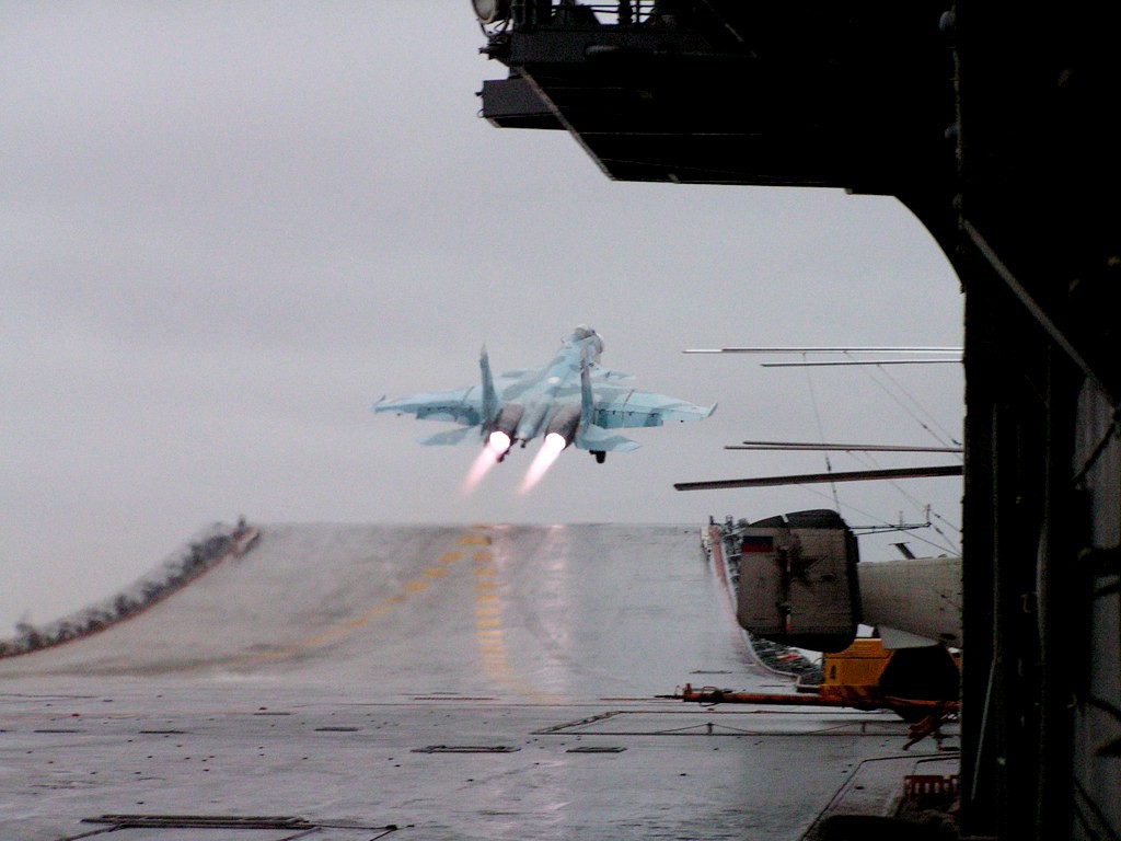 Không quân hải quân Nga đang gặp rắc rối lớn, Trung Quốc có dang tay giải cứu hay không? - Ảnh 2. Không quân hải quân Nga đang gặp rắc rối lớn, Trung Quốc có dang tay giải cứu hay không? - Ảnh 2.