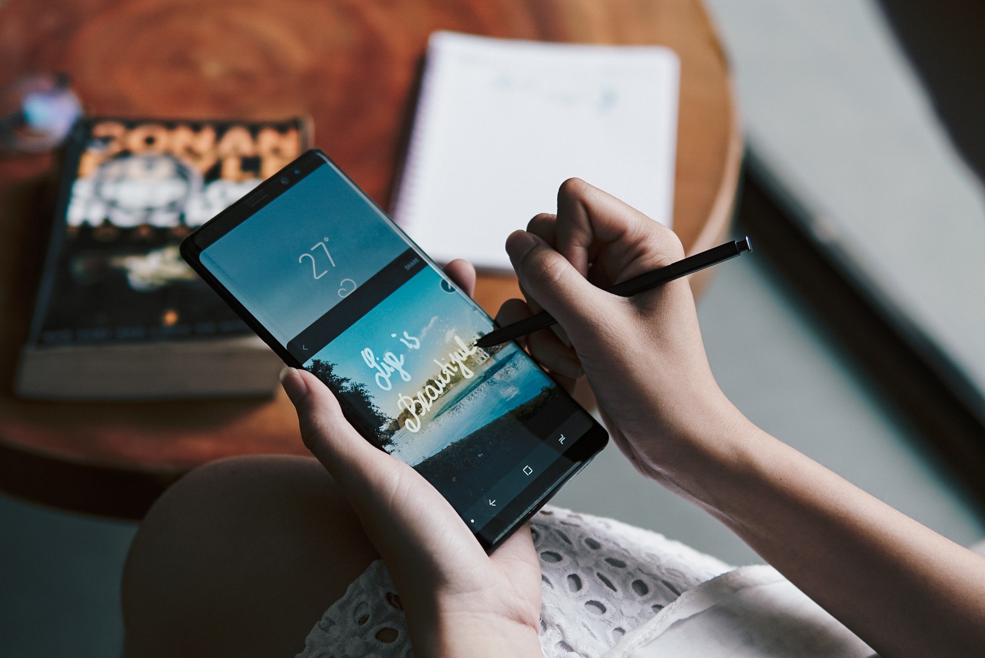 Nét chữ - nết người, điều luôn đúng kể cả trong thời đại smartphone - ảnh 7 Nét chữ - nết người, điều luôn đúng kể cả trong thời đại smartphone - Ảnh 8.