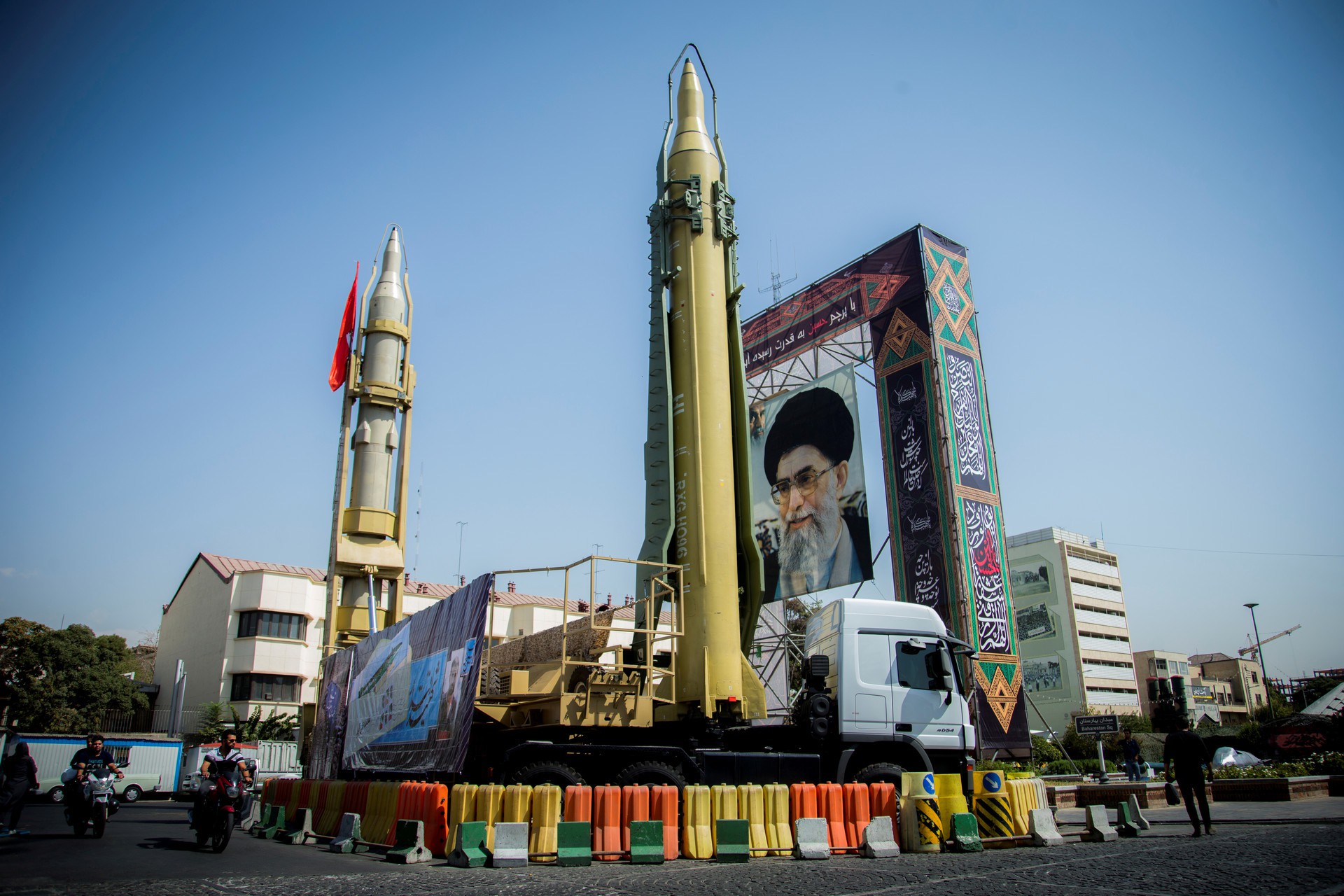 Jerusalem Post: Iran có thể tấn công Israel bằng Su-24 nhưng sẽ không còn cửa quay về! - Ảnh 1. Jerusalem Post: Iran có thể tấn công Israel bằng Su-24 nhưng sẽ không còn cửa quay về! - Ảnh 1.