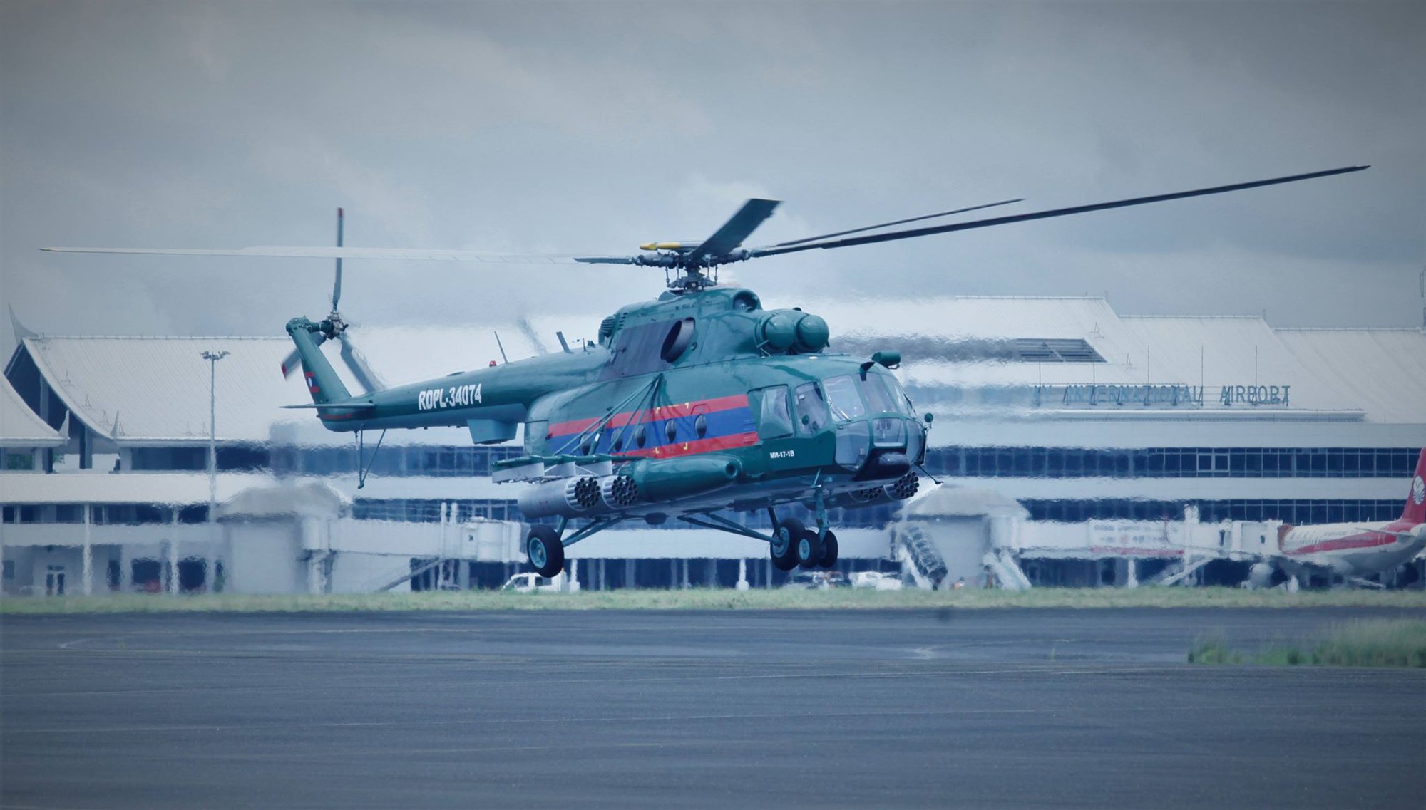 Ai giúp trực thăng Mi-17 và Mi-171V của Không quân Lào tái sinh? - Ảnh 1. Ai giúp trực thăng Mi-17 và Mi-171V của Không quân Lào tái sinh? - Ảnh 1.