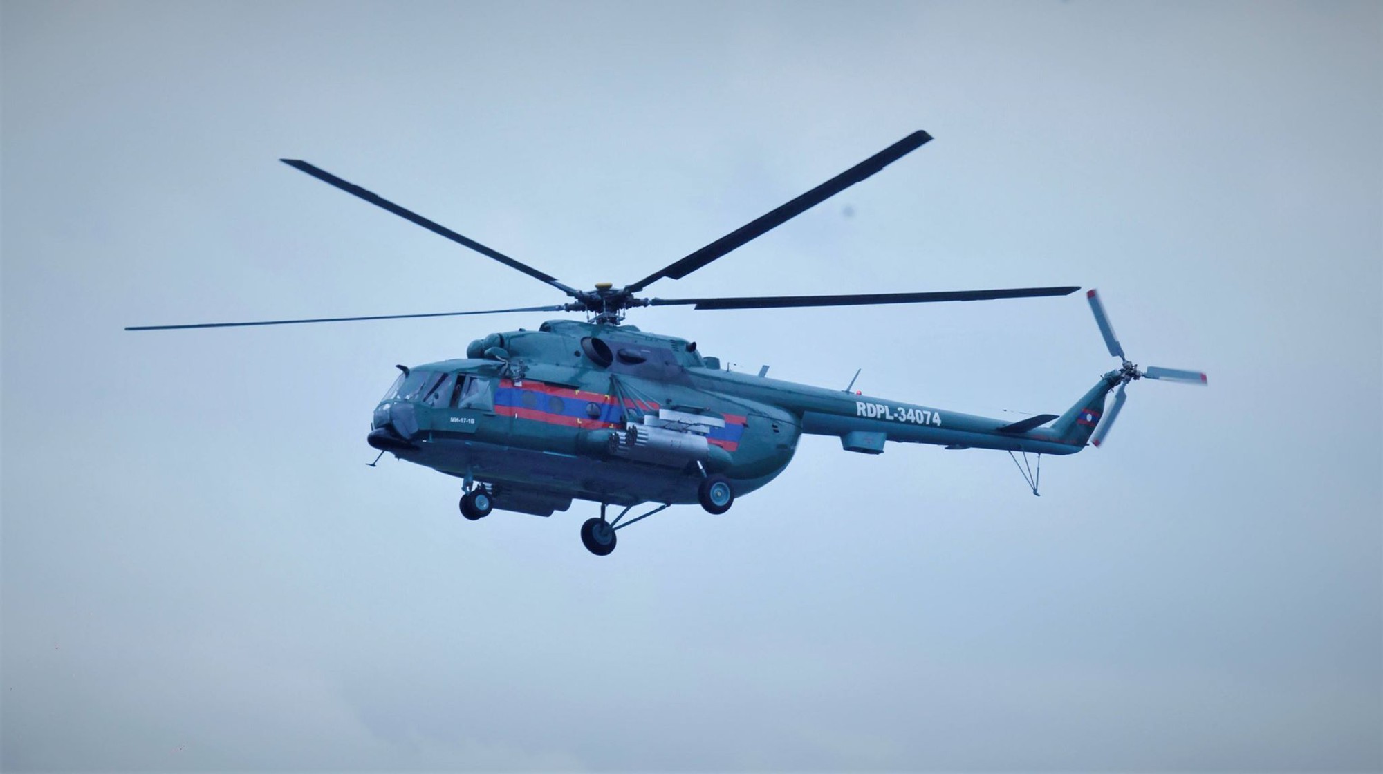 Ai giúp trực thăng Mi-17 và Mi-171V của Không quân Lào tái sinh? - Ảnh 3. Ai giúp trực thăng Mi-17 và Mi-171V của Không quân Lào tái sinh? - Ảnh 3.