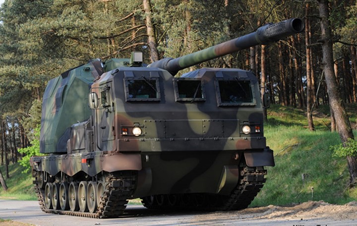 Ảnh: Sức mạnh đáng nể của pháo tự hành DONAR - Ảnh 1. Ảnh: Sức mạnh đáng nể của pháo tự hành DONAR - Ảnh 1.