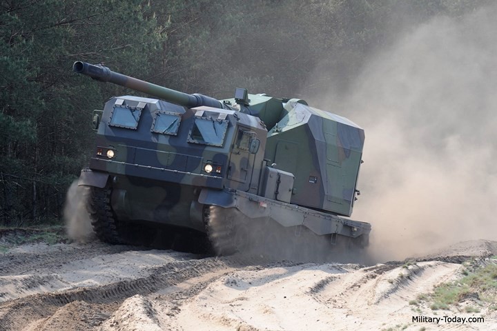 Ảnh: Sức mạnh đáng nể của pháo tự hành DONAR - Ảnh 3. Ảnh: Sức mạnh đáng nể của pháo tự hành DONAR - Ảnh 3.