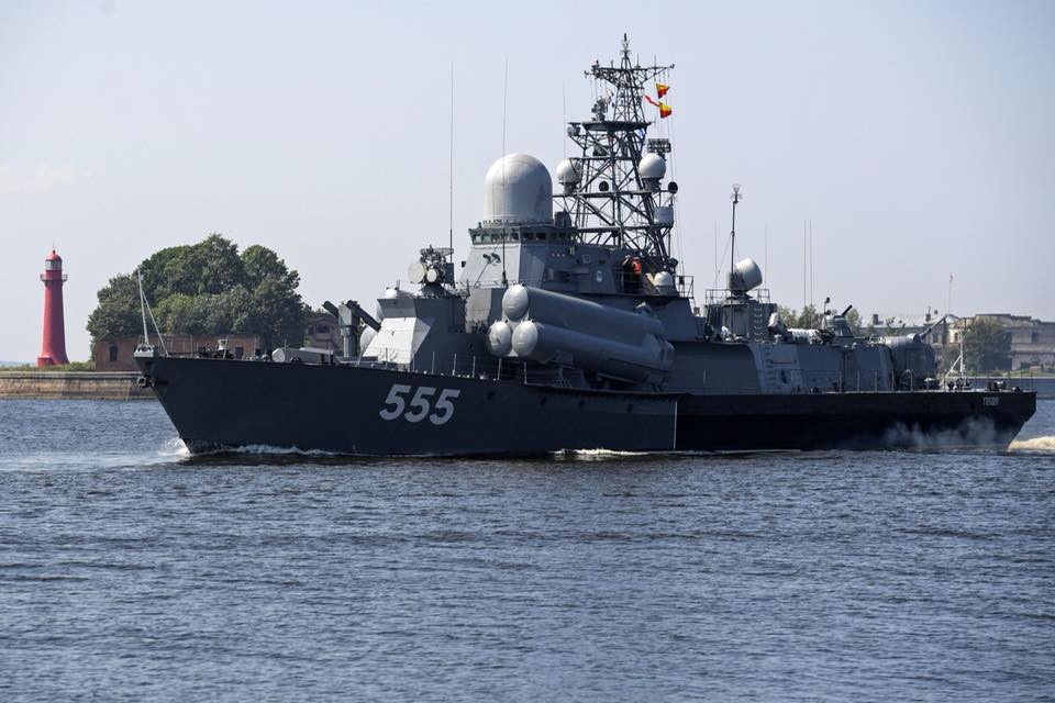 Nga duyệt binh hải quân năm 2018: Hơn 40 tàu chiến mạnh nhất, có một ngôi sao rất sáng! - Ảnh 7. Nga duyệt binh hải quân năm 2018: Hơn 40 tàu chiến mạnh nhất, có một ngôi sao rất sáng! - Ảnh 7.