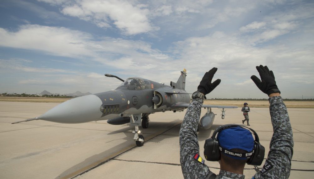 Thị trường tiêm kích secondhand nổi sóng khi Kfir TC.10 Israel thực chiến cùng F-16 Mỹ - Ảnh 1. Thị trường tiêm kích secondhand nổi sóng khi Kfir TC.10 Israel thực chiến cùng F-16 Mỹ - Ảnh 1.